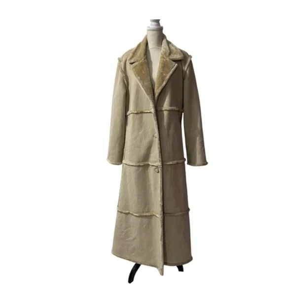 Chic Tan Teddy Jacket for Women - Picture 4 of 5